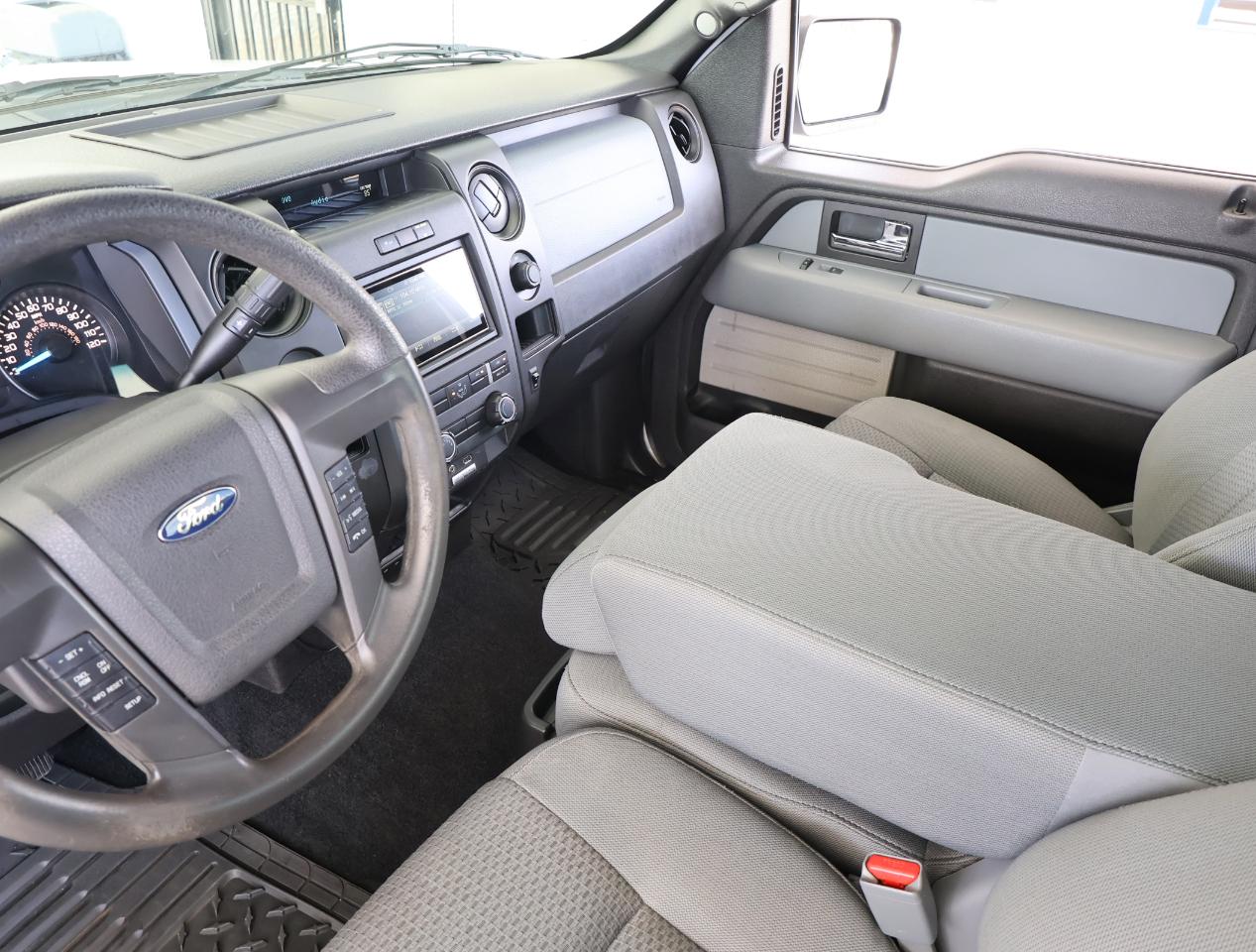 Ford F-150 STX 2WD 2014