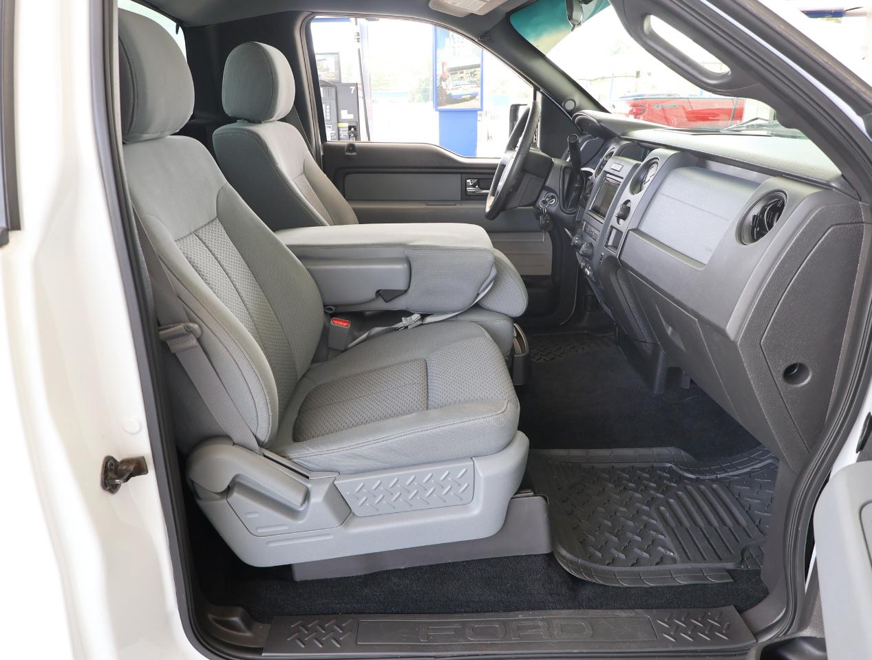 Ford F-150 STX 2WD 2014