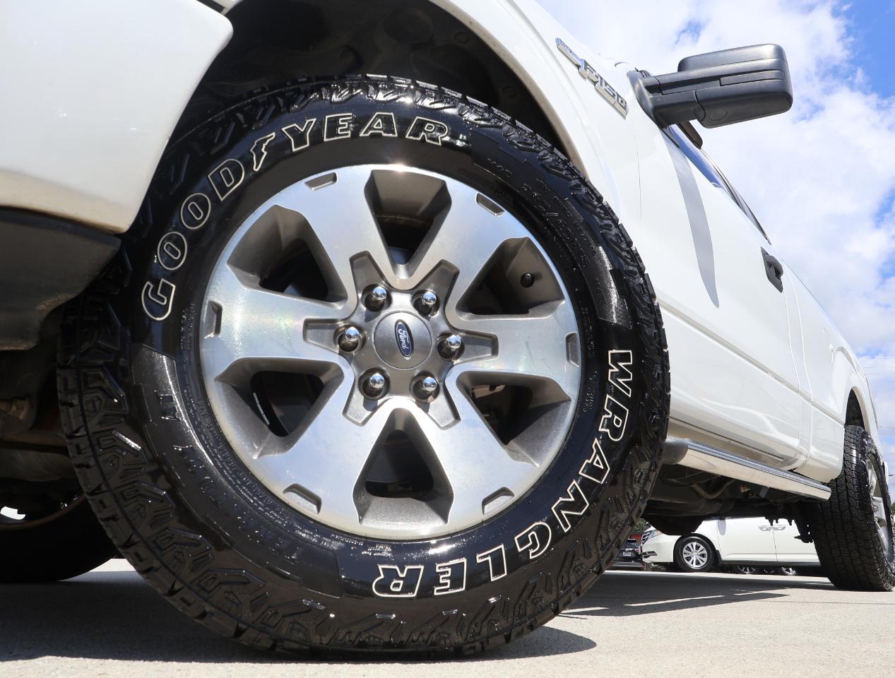 Ford F-150 STX 2WD 2014