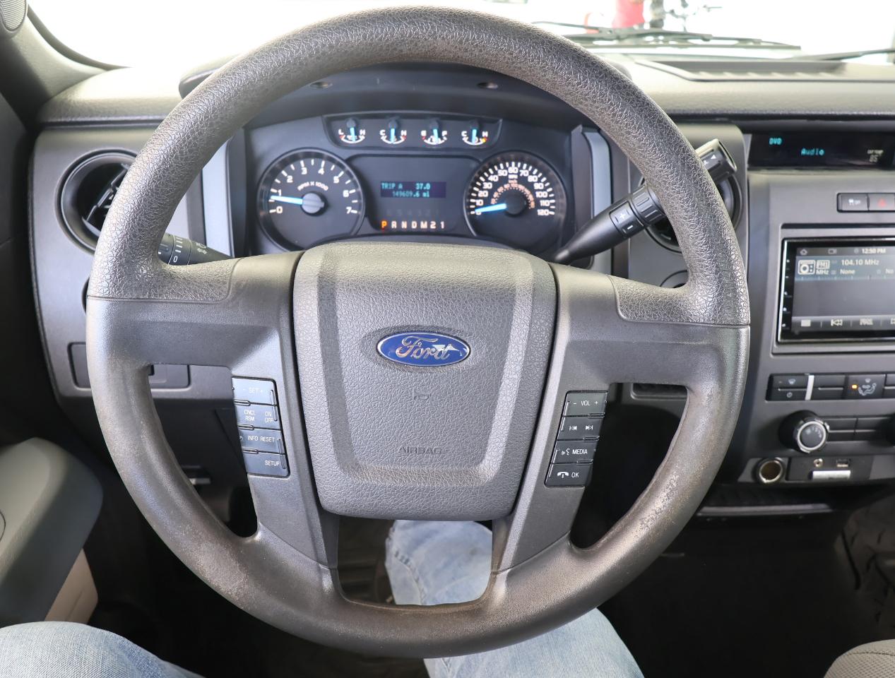 Ford F-150 STX 2WD 2014