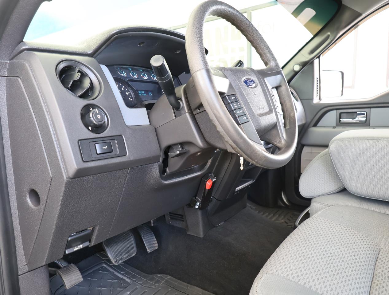 Ford F-150 STX 2WD 2014