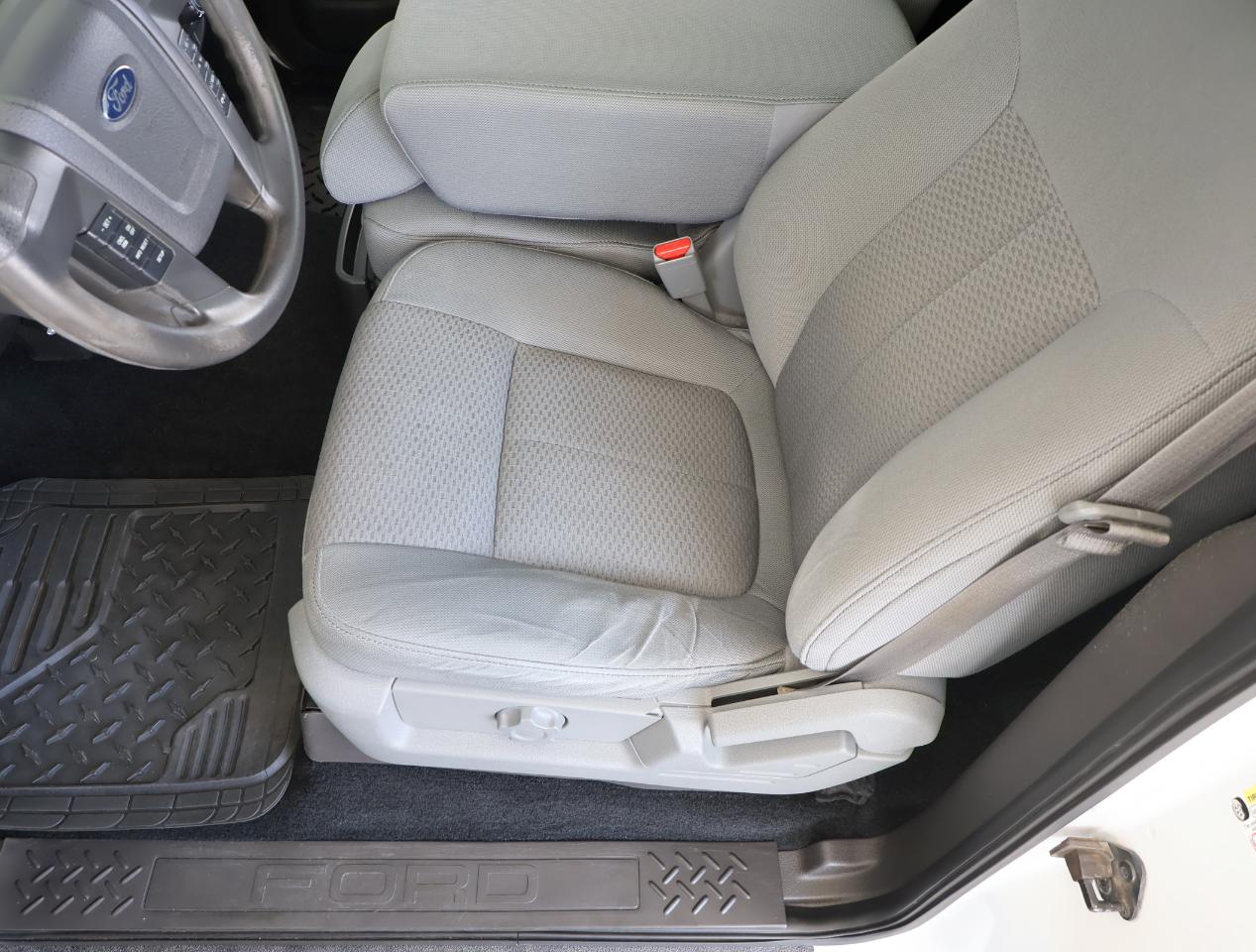 Ford F-150 STX 2WD 2014