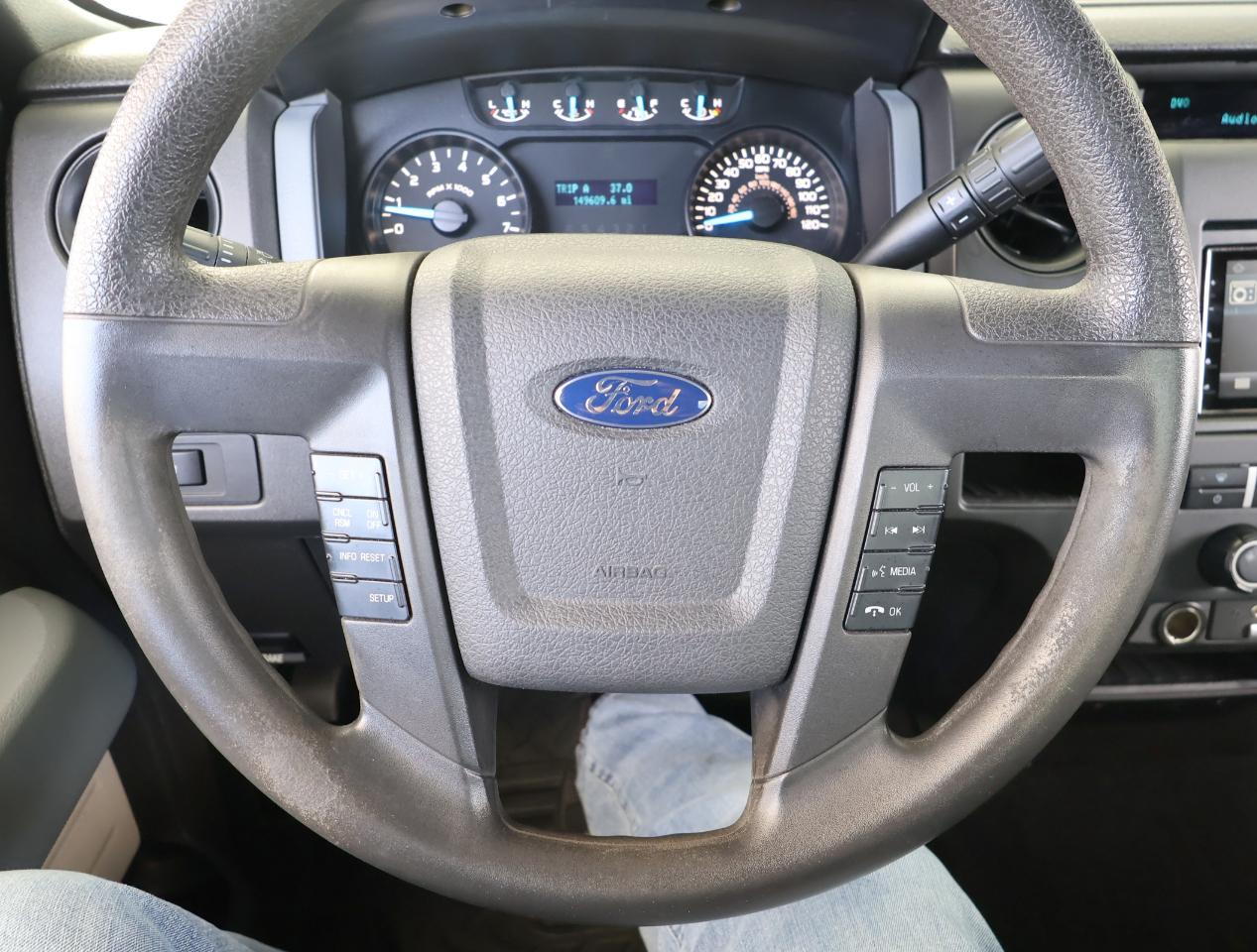 Ford F-150 STX 2WD 2014