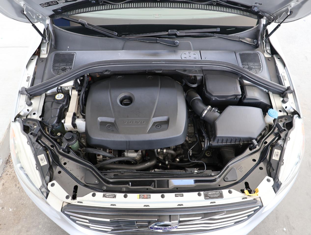 Volvo XC60 T5 Drive-E Platinum FWD 2016