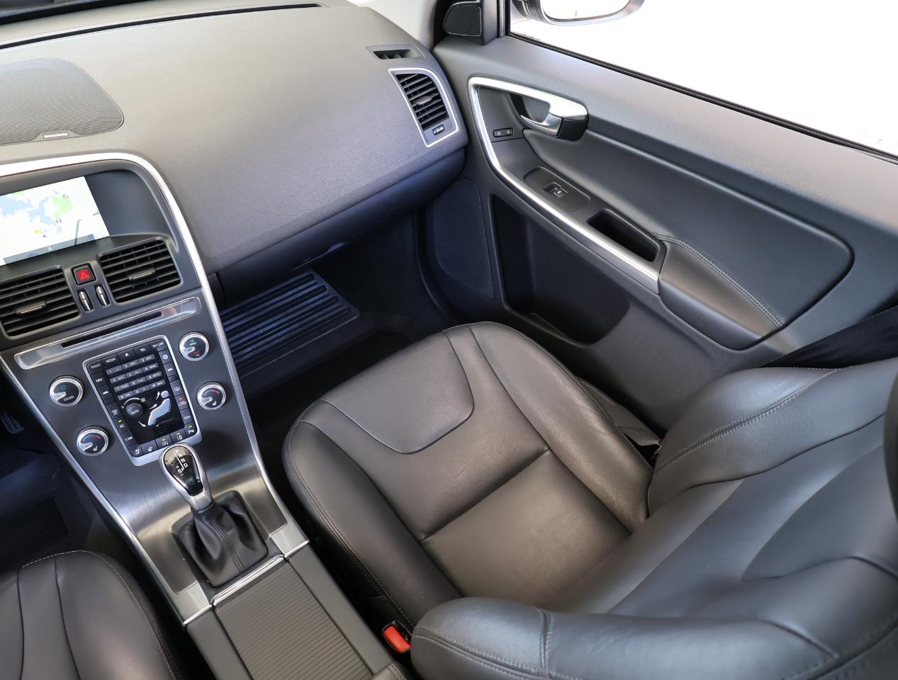 Volvo XC60 T5 Drive-E Platinum FWD 2016
