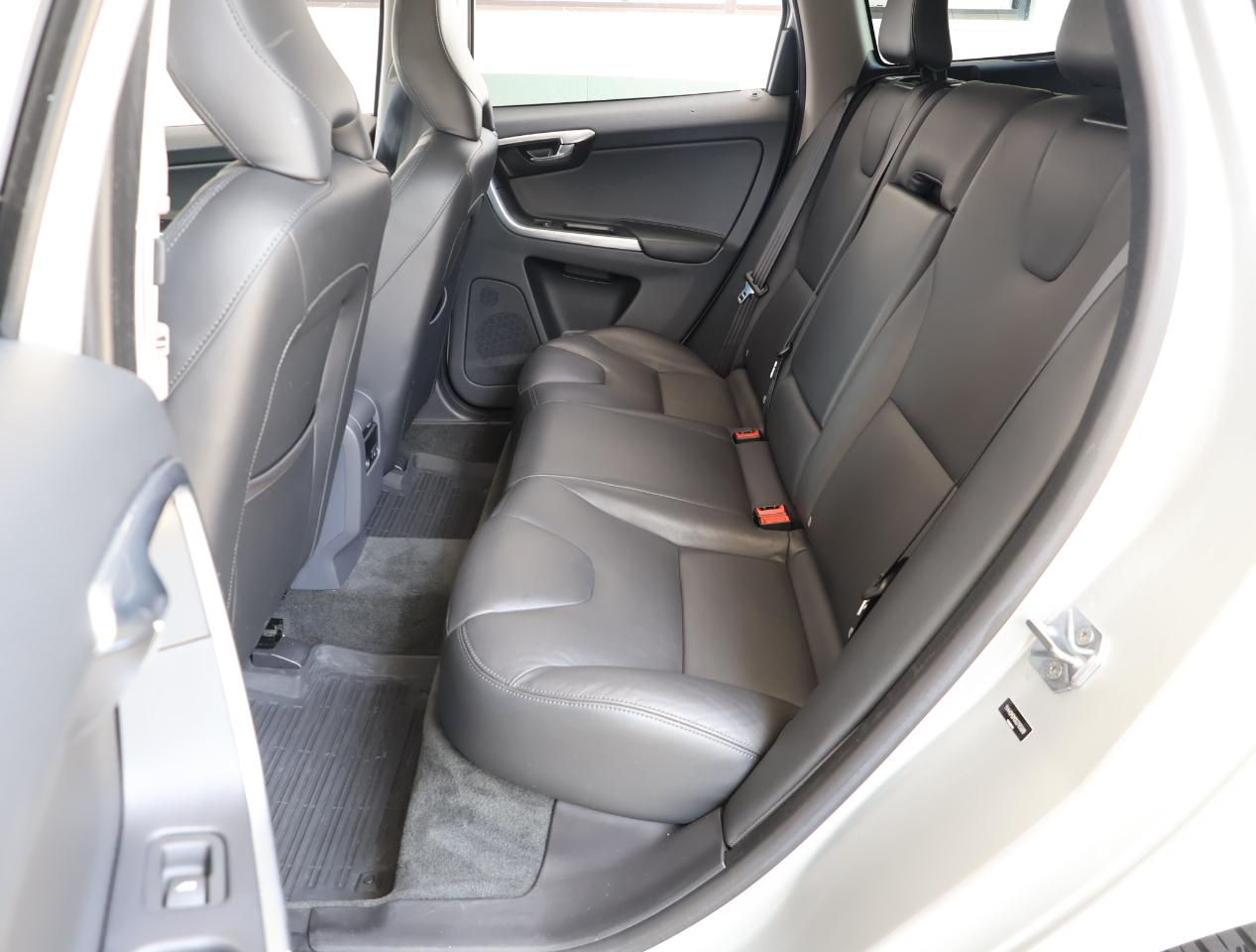 Volvo XC60 T5 Drive-E Platinum FWD 2016
