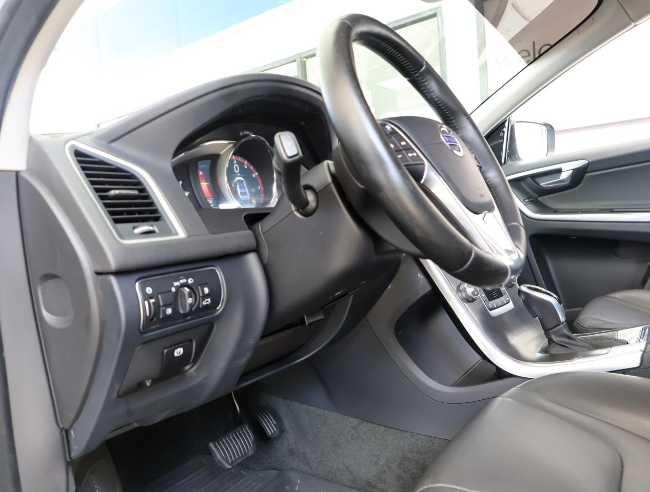 Volvo XC60 T5 Drive-E Platinum FWD 2016