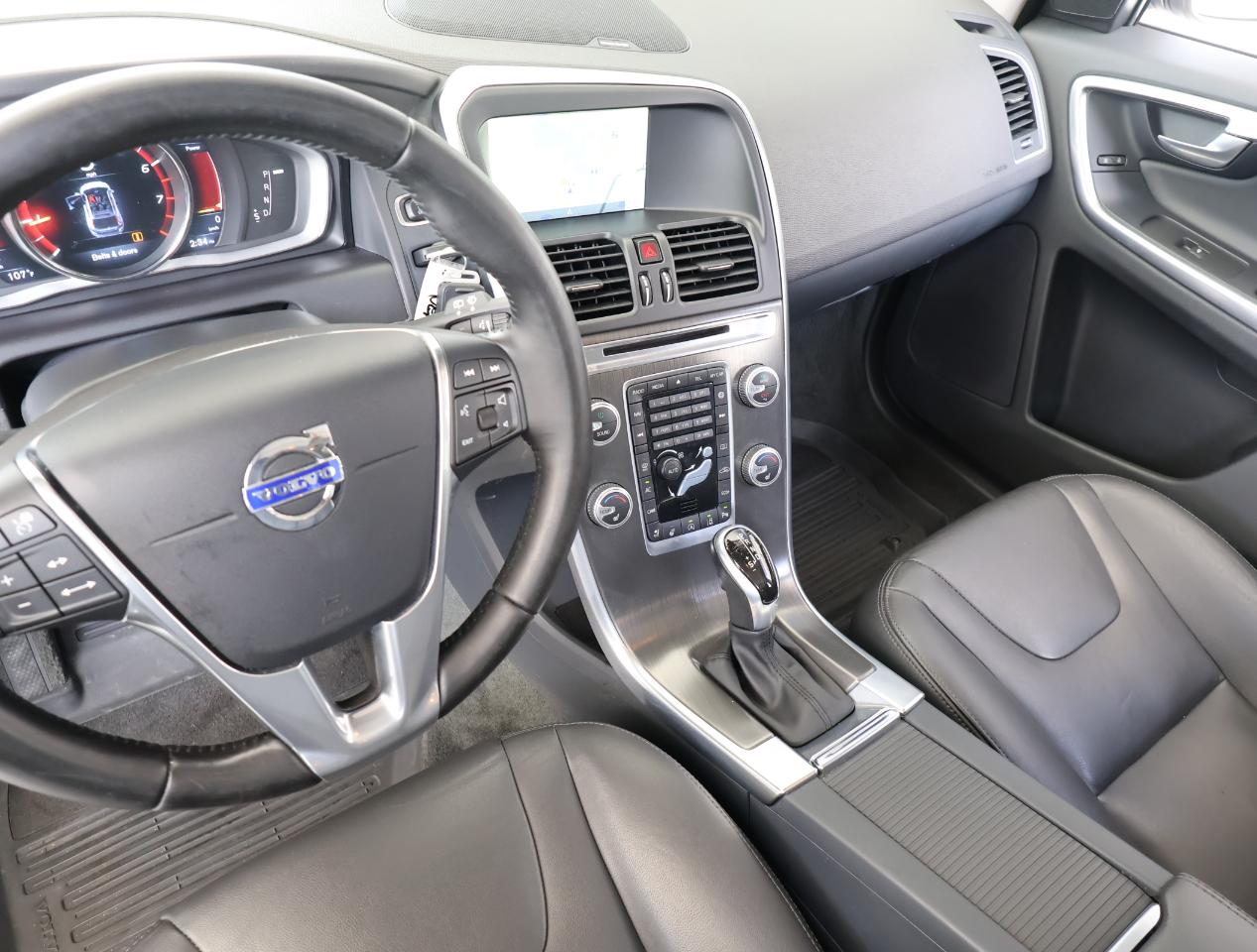 Volvo XC60 T5 Drive-E Platinum FWD 2016