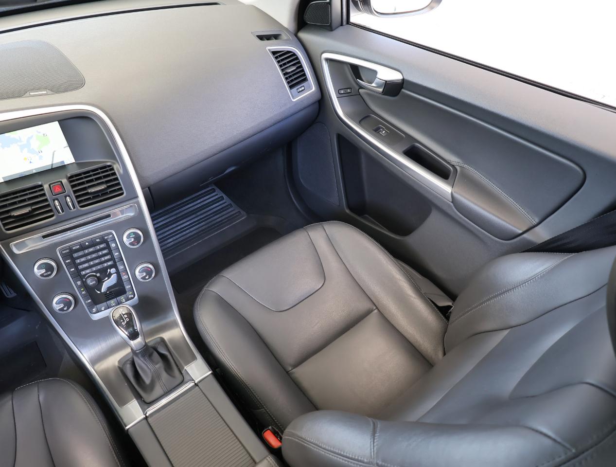 Volvo XC60 T5 Drive-E Platinum FWD 2016