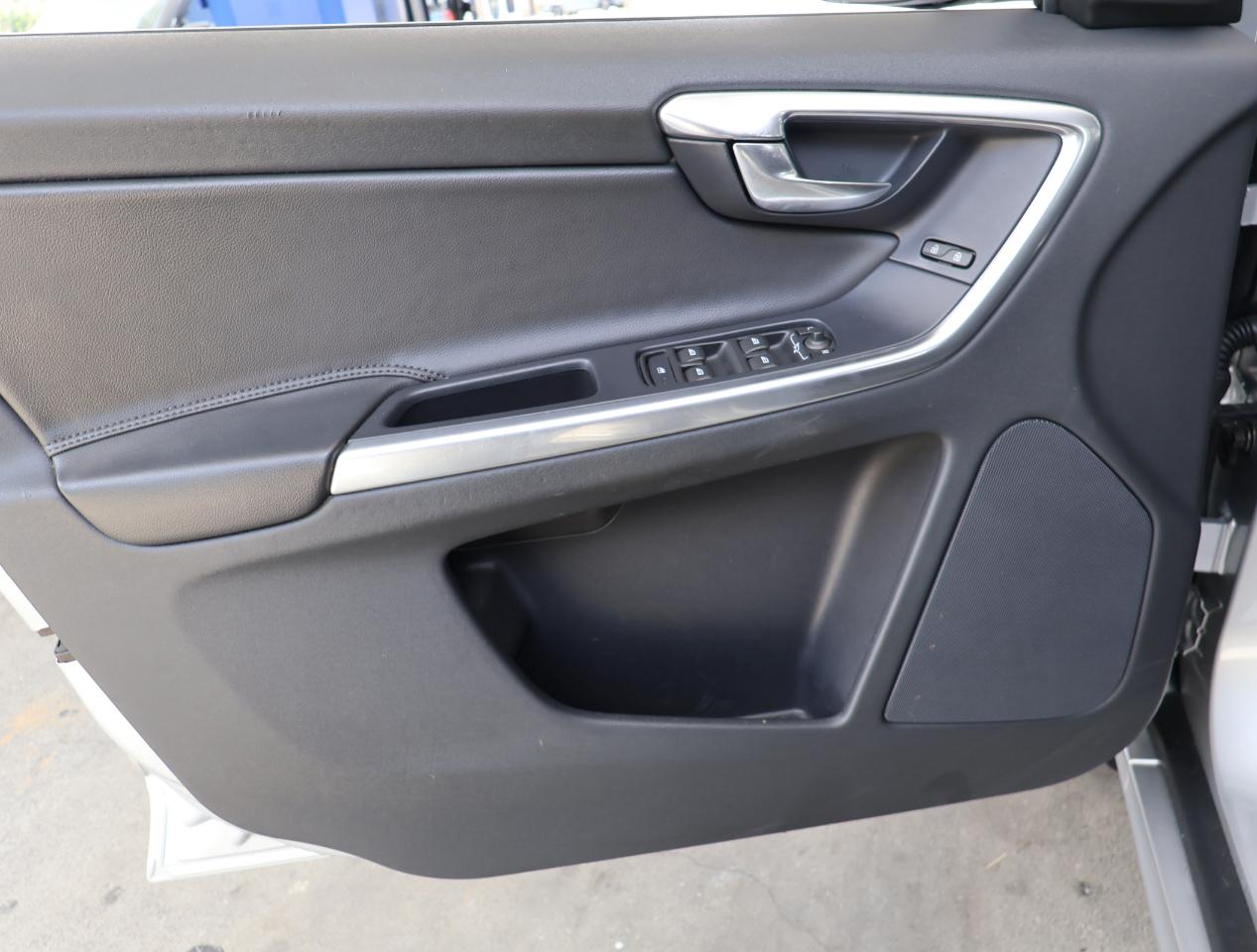 Volvo XC60 T5 Drive-E Platinum FWD 2016