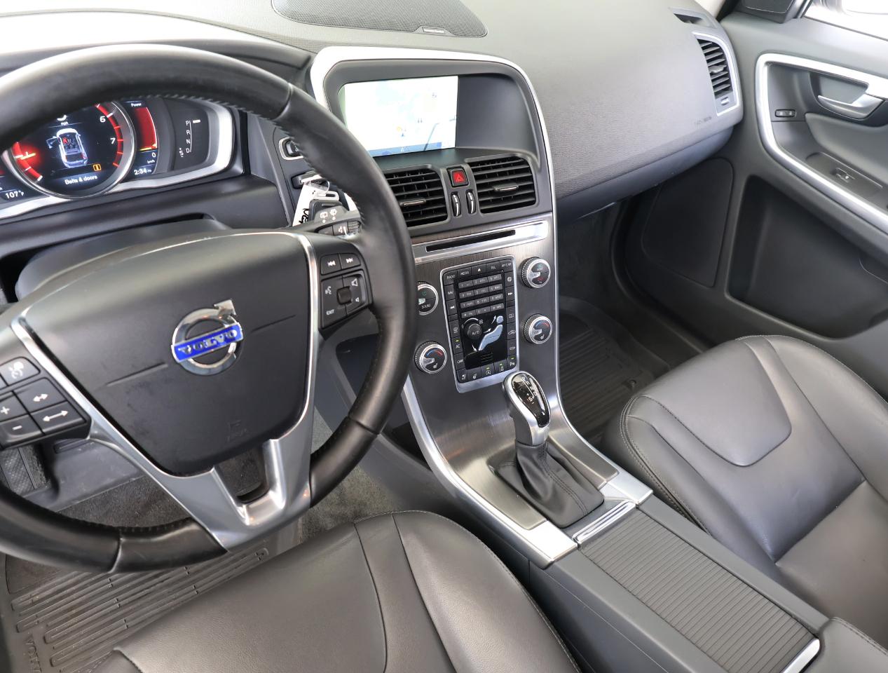 Volvo XC60 T5 Drive-E Platinum FWD 2016