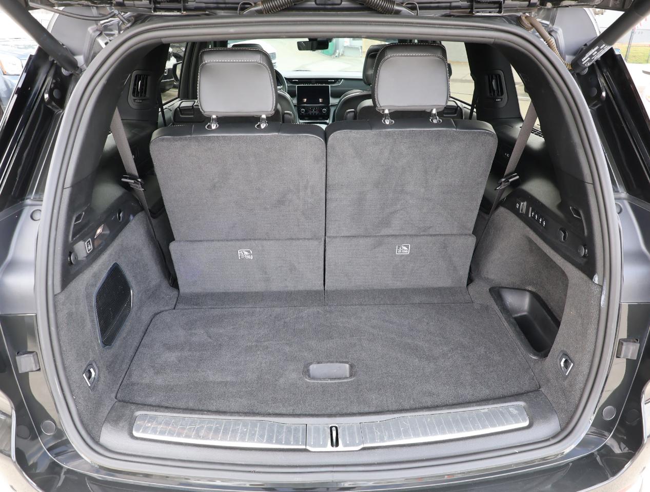 Jeep Grand Cherokee L Overland 4WD 2022