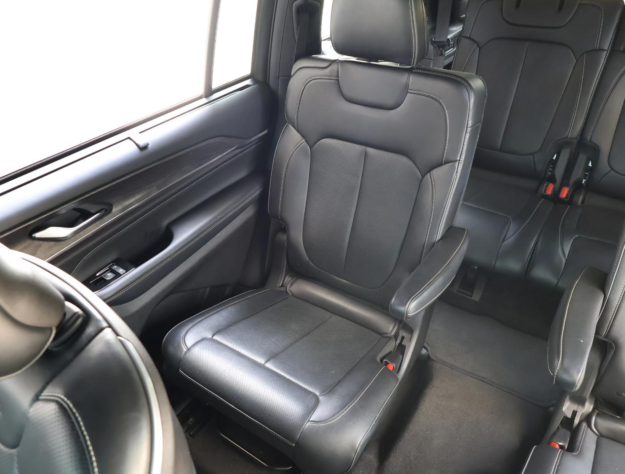 Jeep Grand Cherokee L Overland 4WD 2022