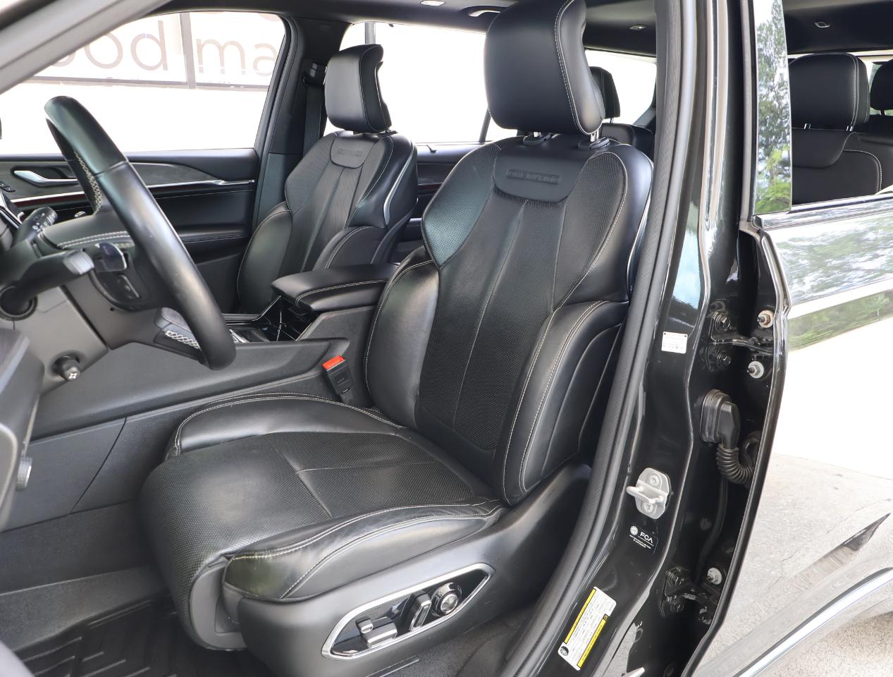 Jeep Grand Cherokee L Overland 4WD 2022