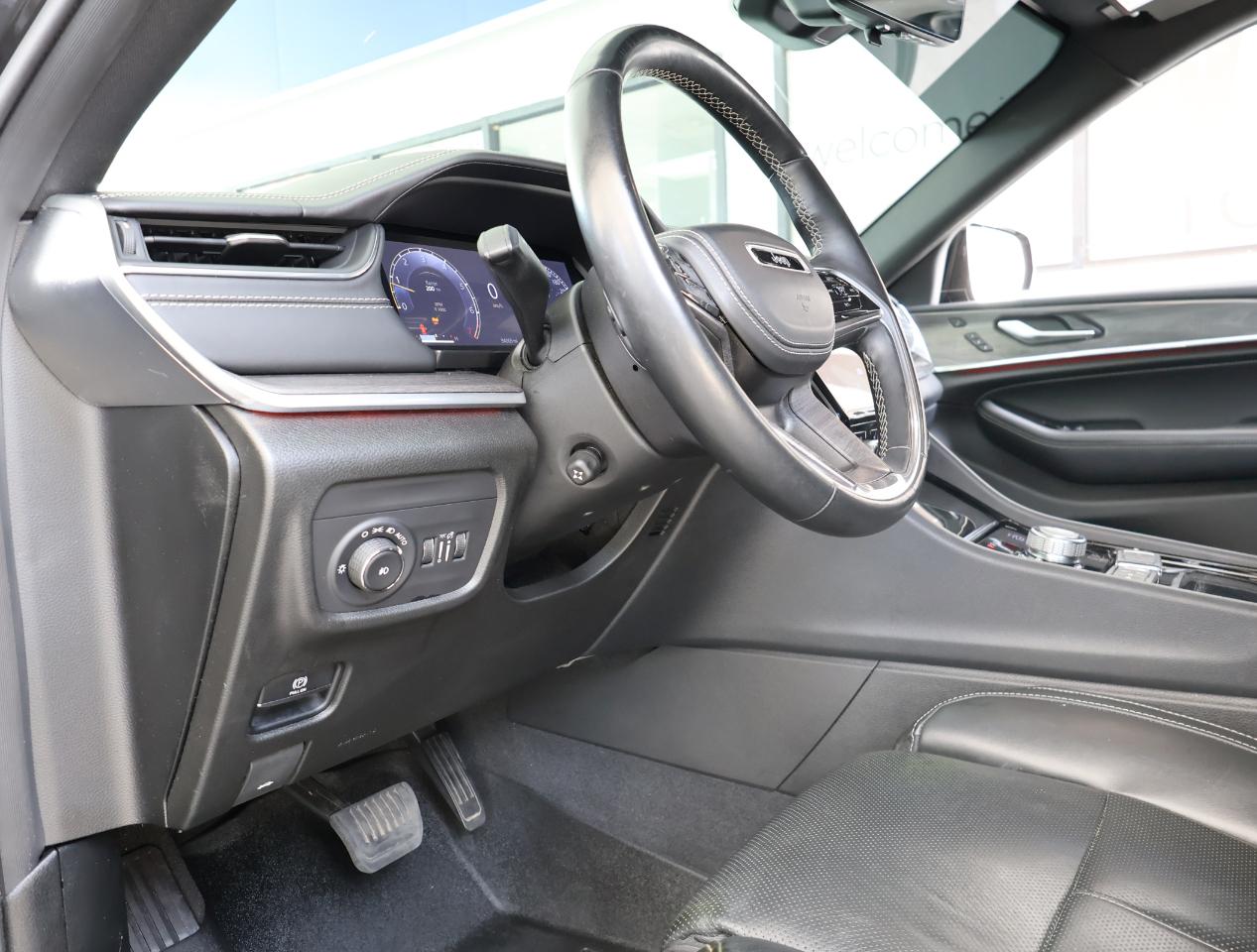 Jeep Grand Cherokee L Overland 4WD 2022