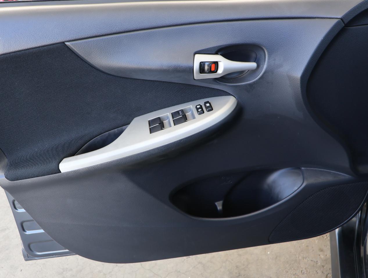 Toyota Corolla S 2012