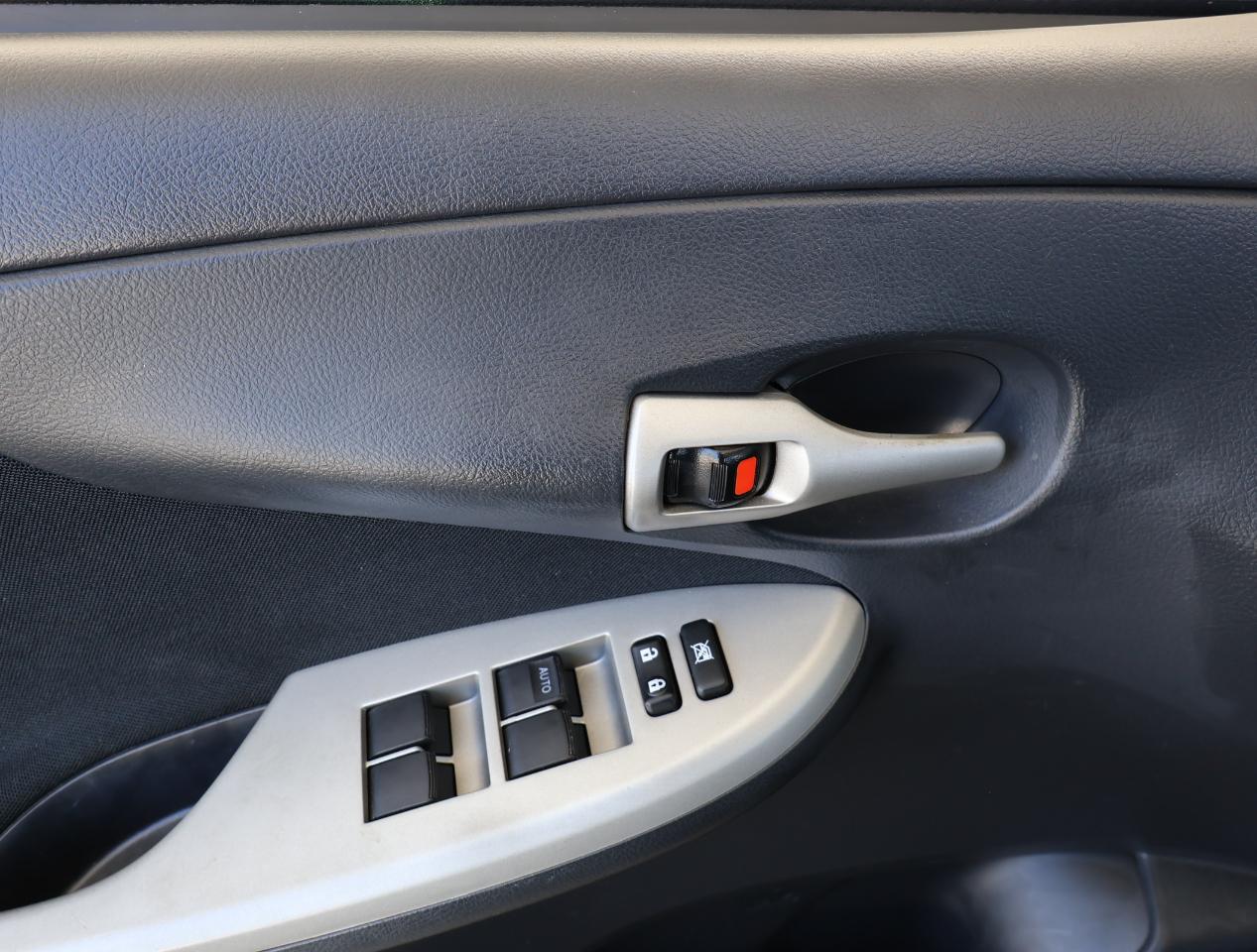 Toyota Corolla S 2012