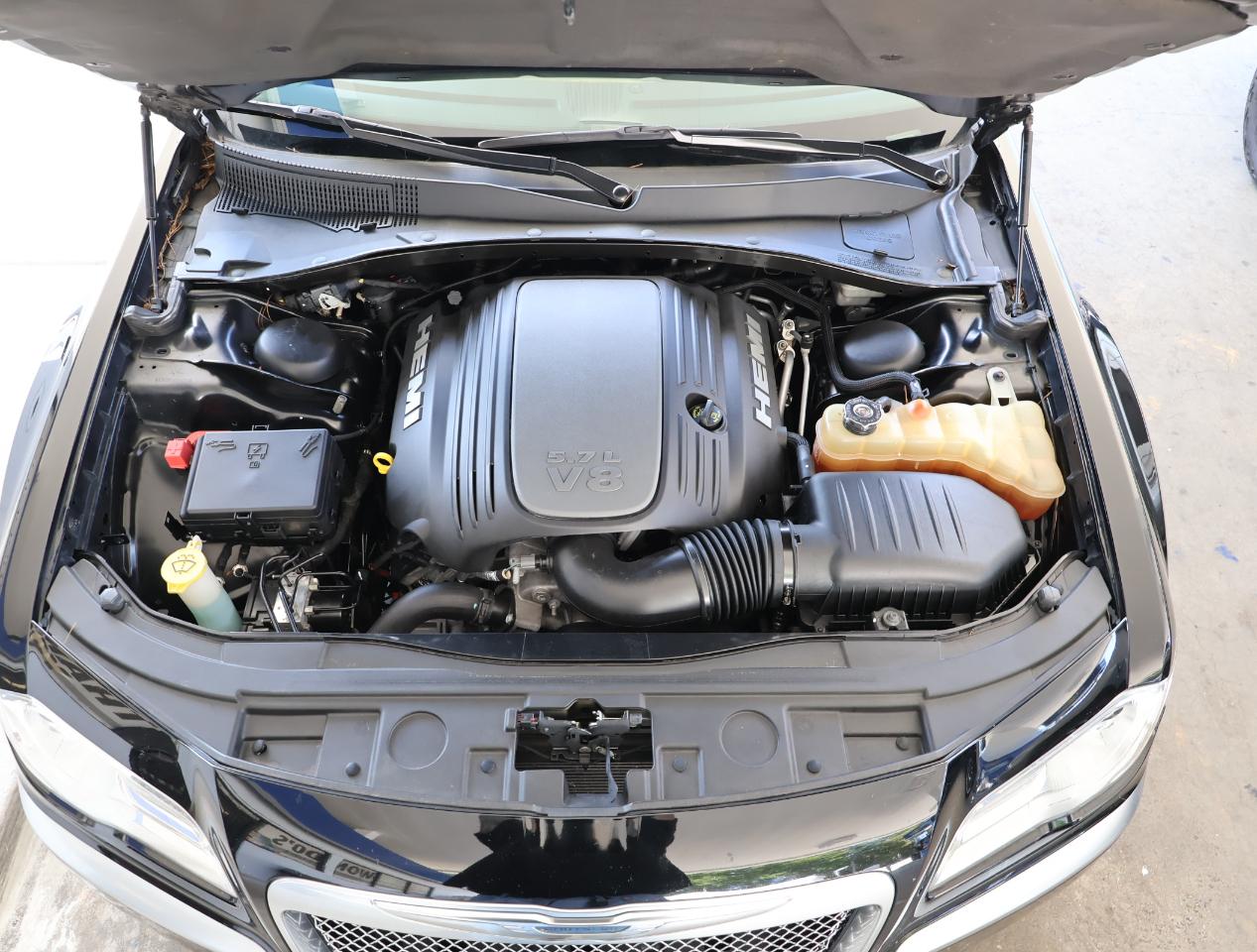 Chrysler 300 C HEMI 2012
