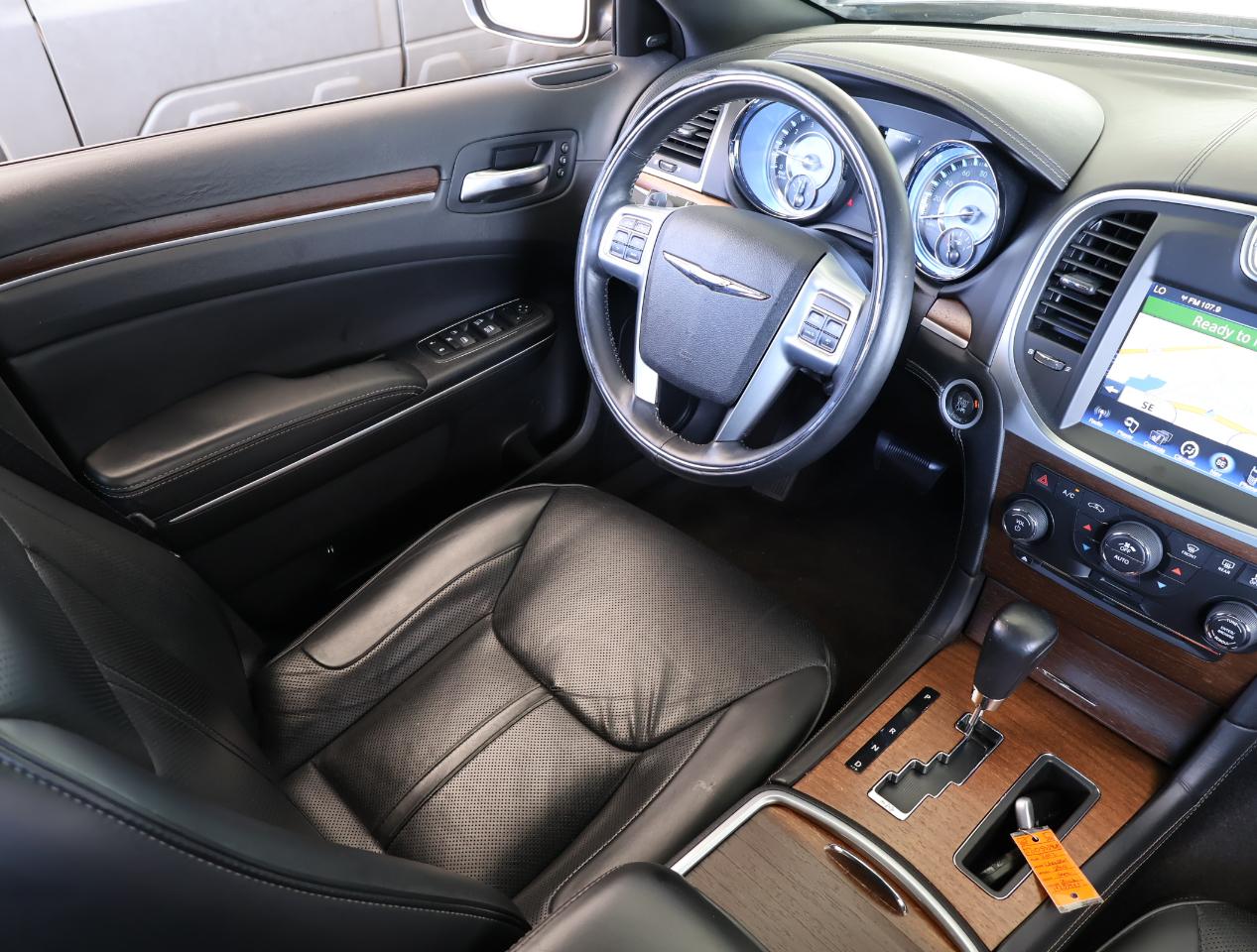 Chrysler 300 C HEMI 2012