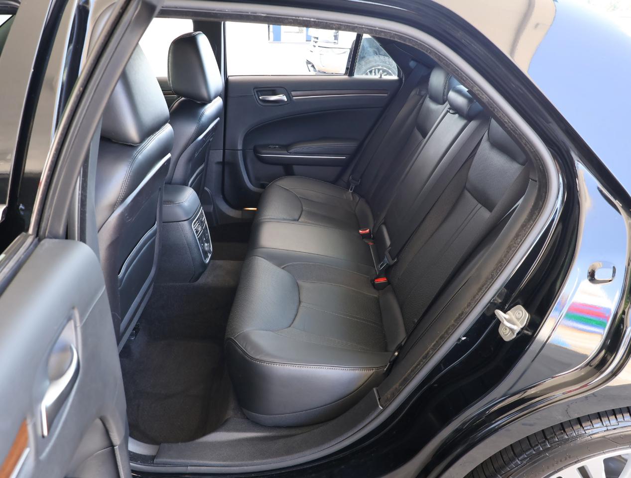 Chrysler 300 C HEMI 2012