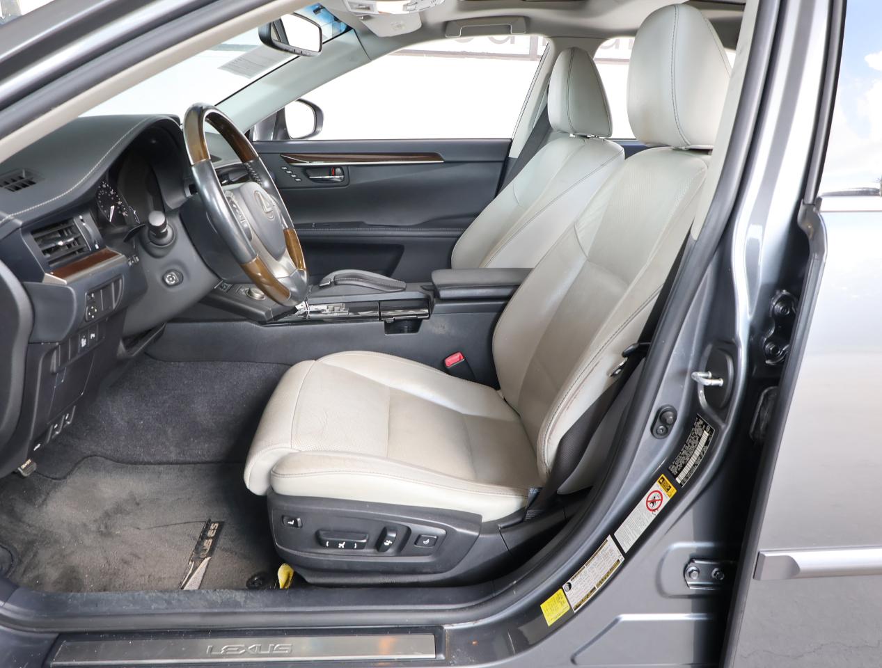 Lexus ES 350 Sedan 2014