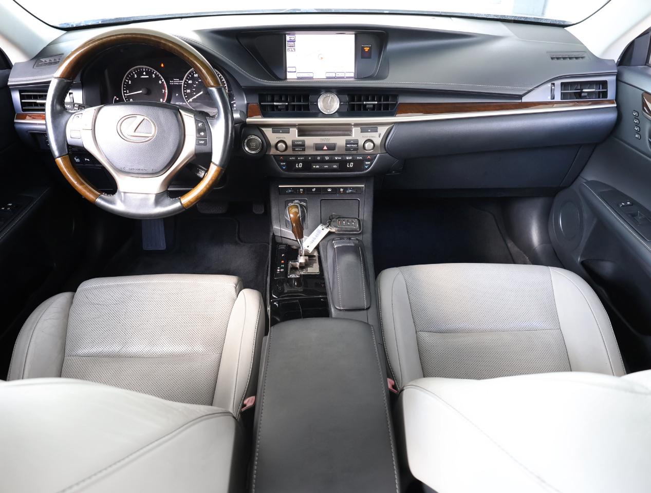 Lexus ES 350 Sedan 2014
