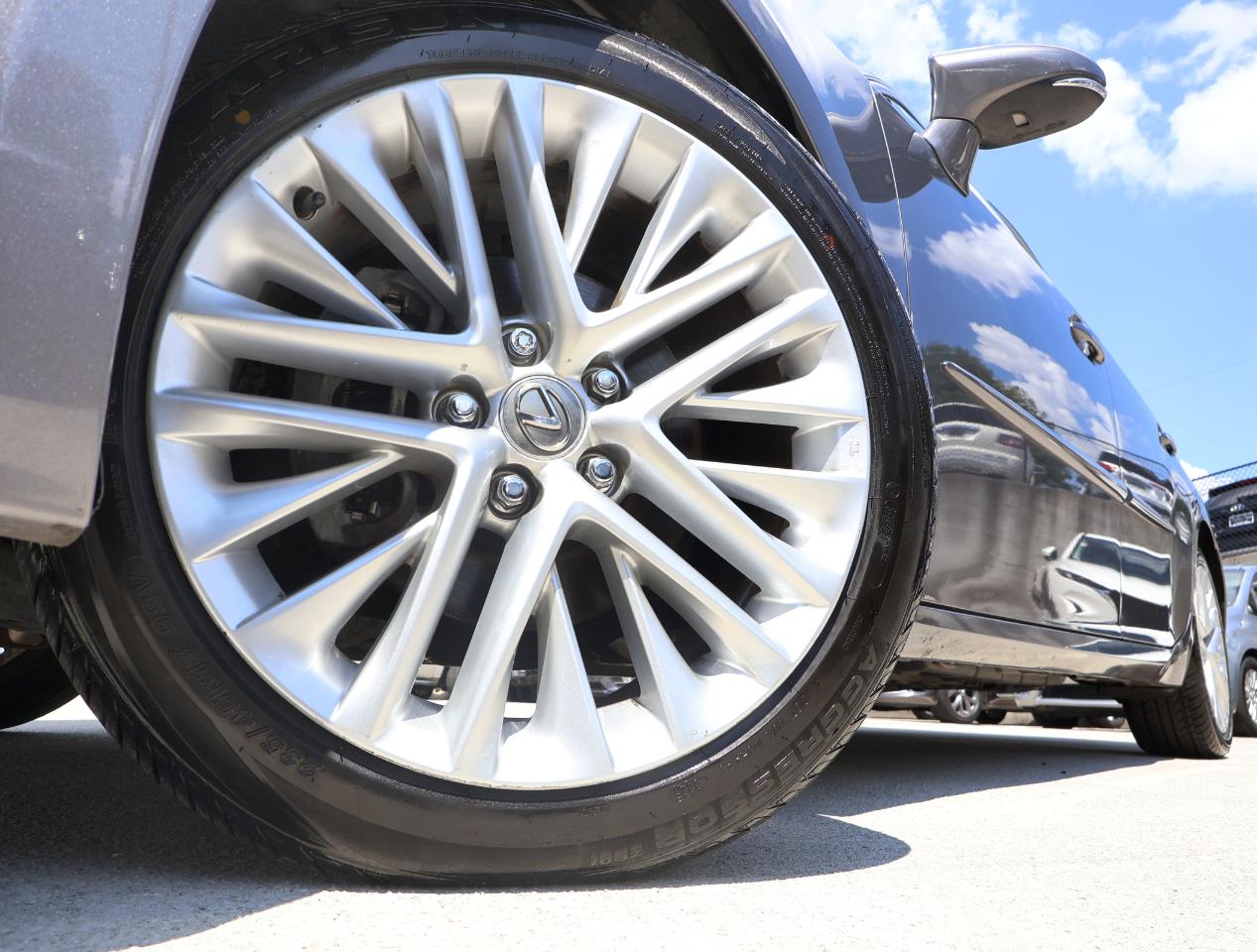 Lexus ES 350 Sedan 2014