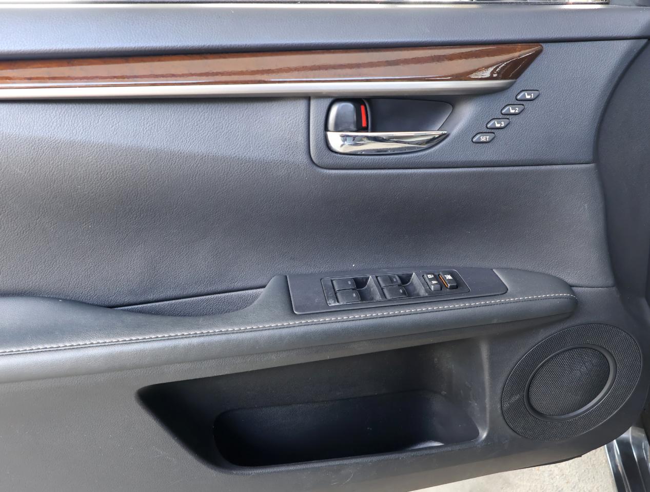 Lexus ES 350 Sedan 2014