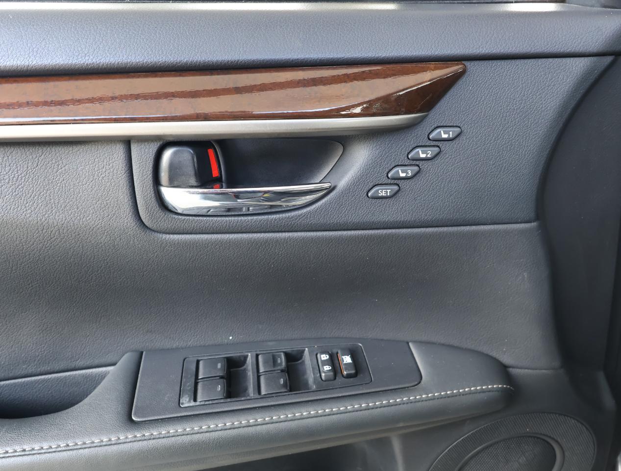 Lexus ES 350 Sedan 2014