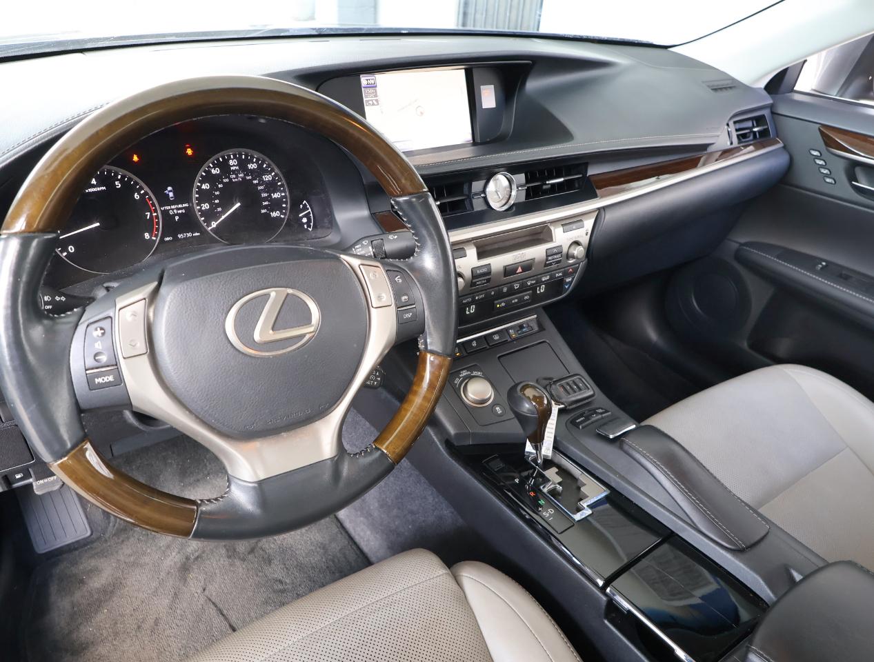Lexus ES 350 Sedan 2014