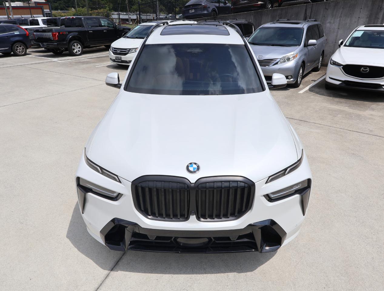 BMW X7  2024