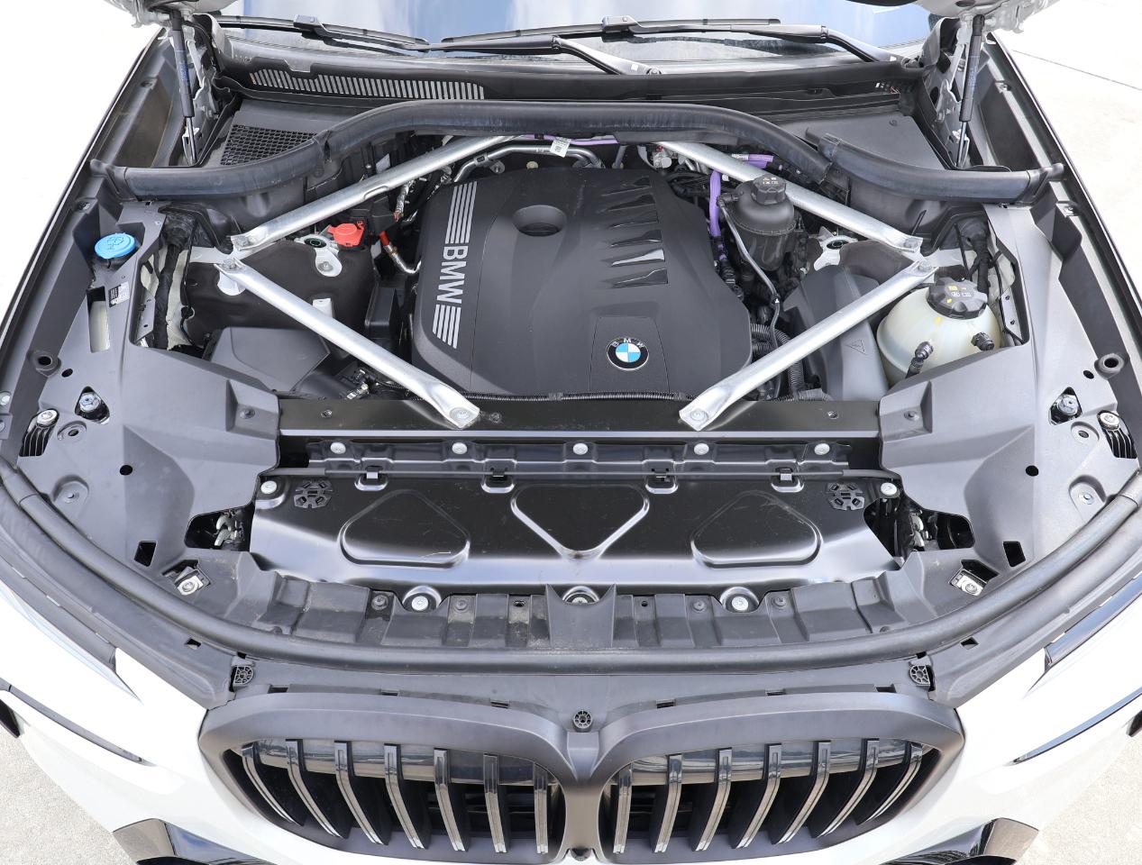 BMW X7  2024