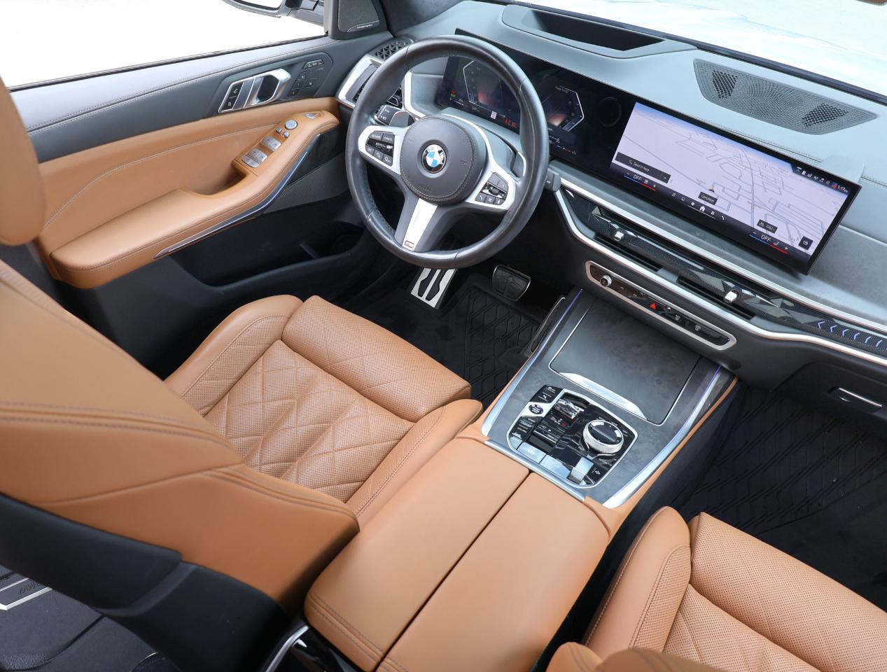 BMW X7  2024