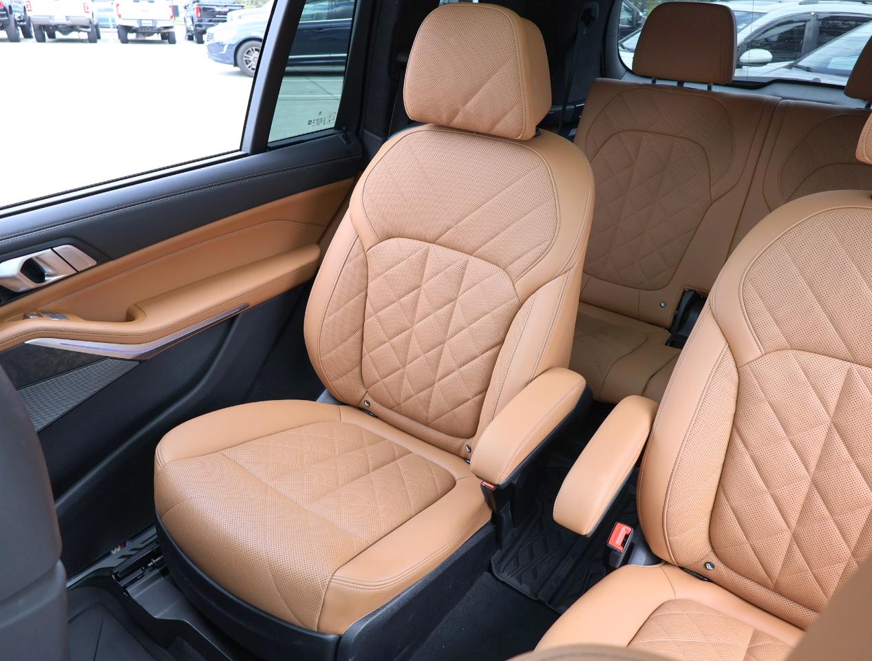 BMW X7  2024