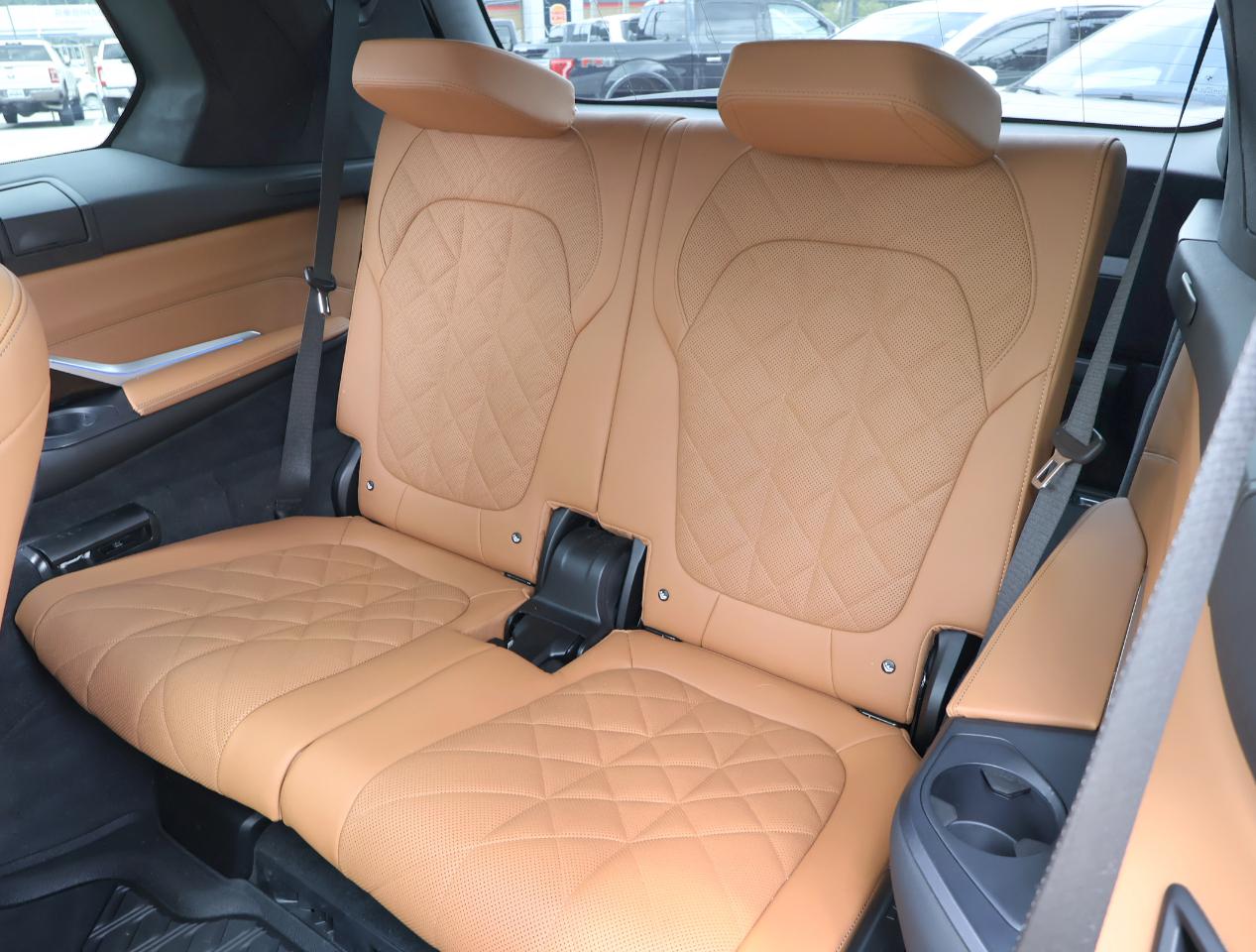 BMW X7  2024