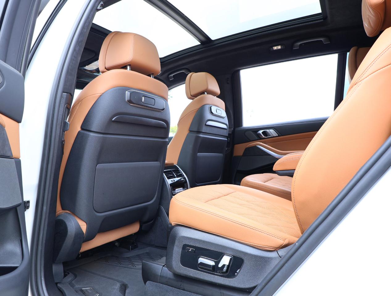 BMW X7  2024
