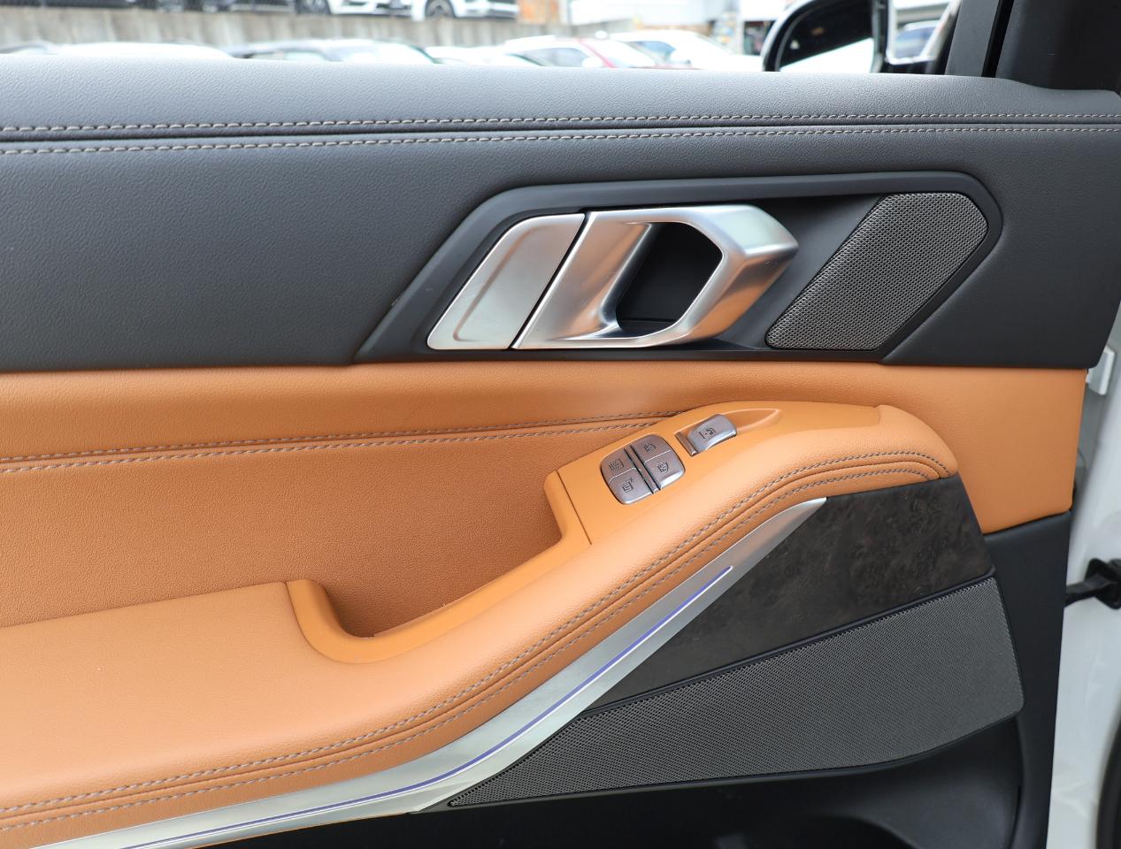 BMW X7  2024
