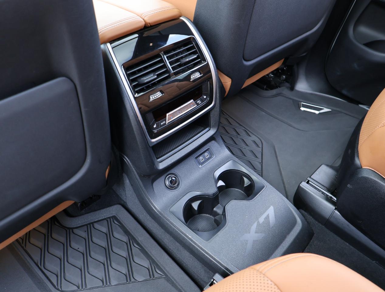 BMW X7  2024