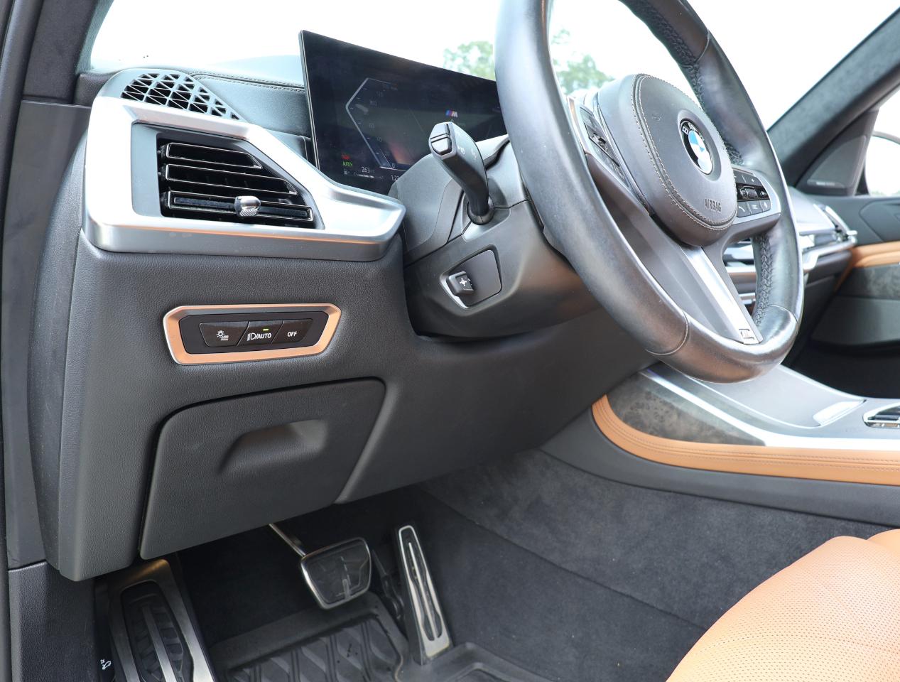BMW X7  2024