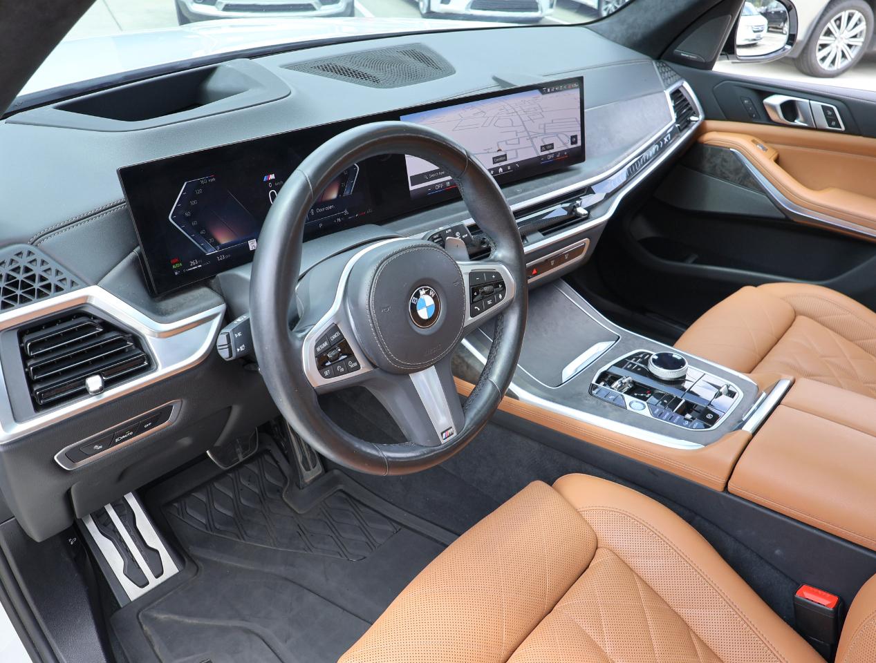 BMW X7  2024