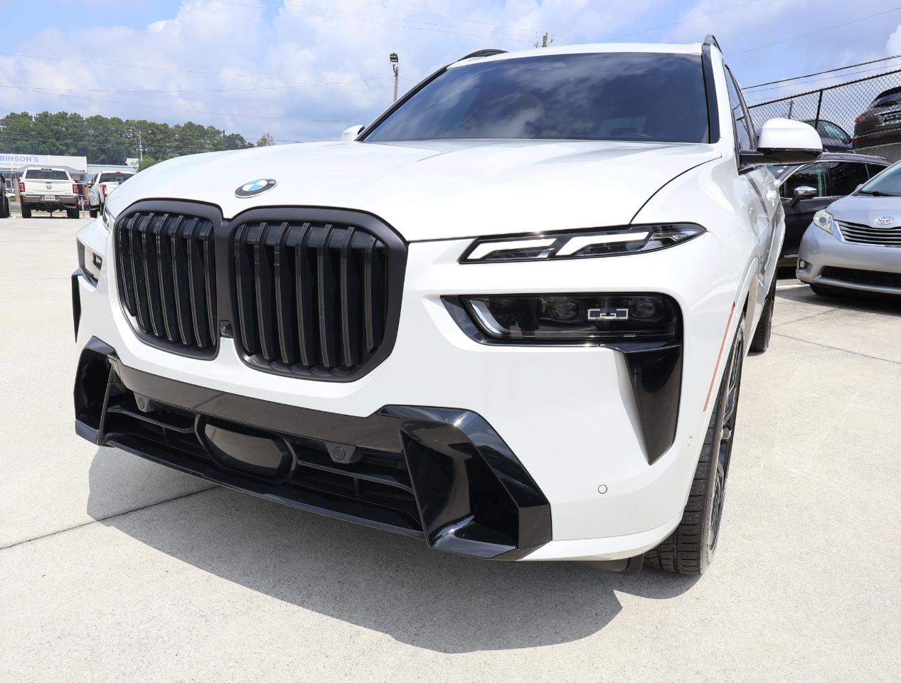 BMW X7  2024