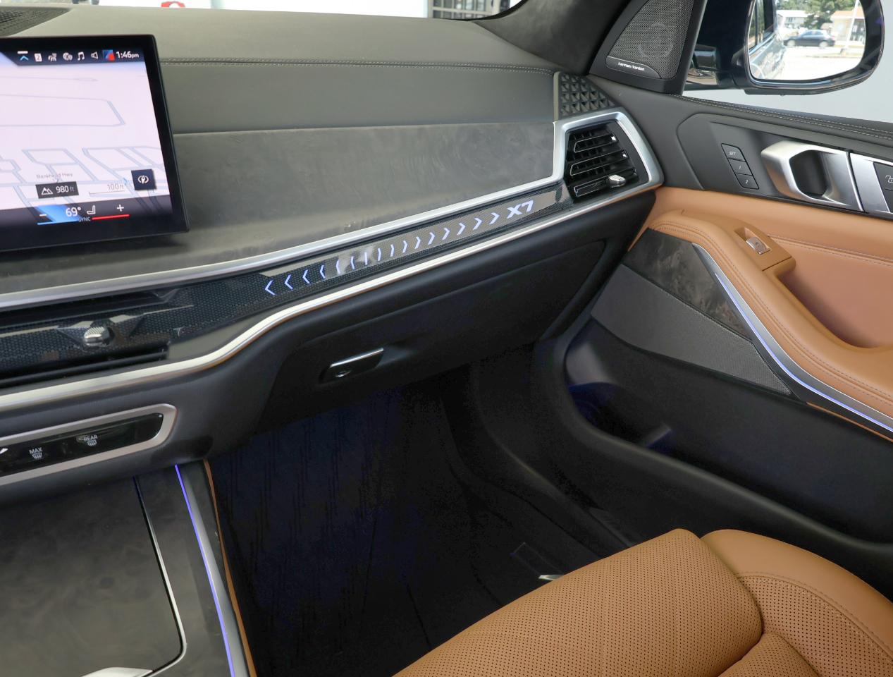 BMW X7  2024