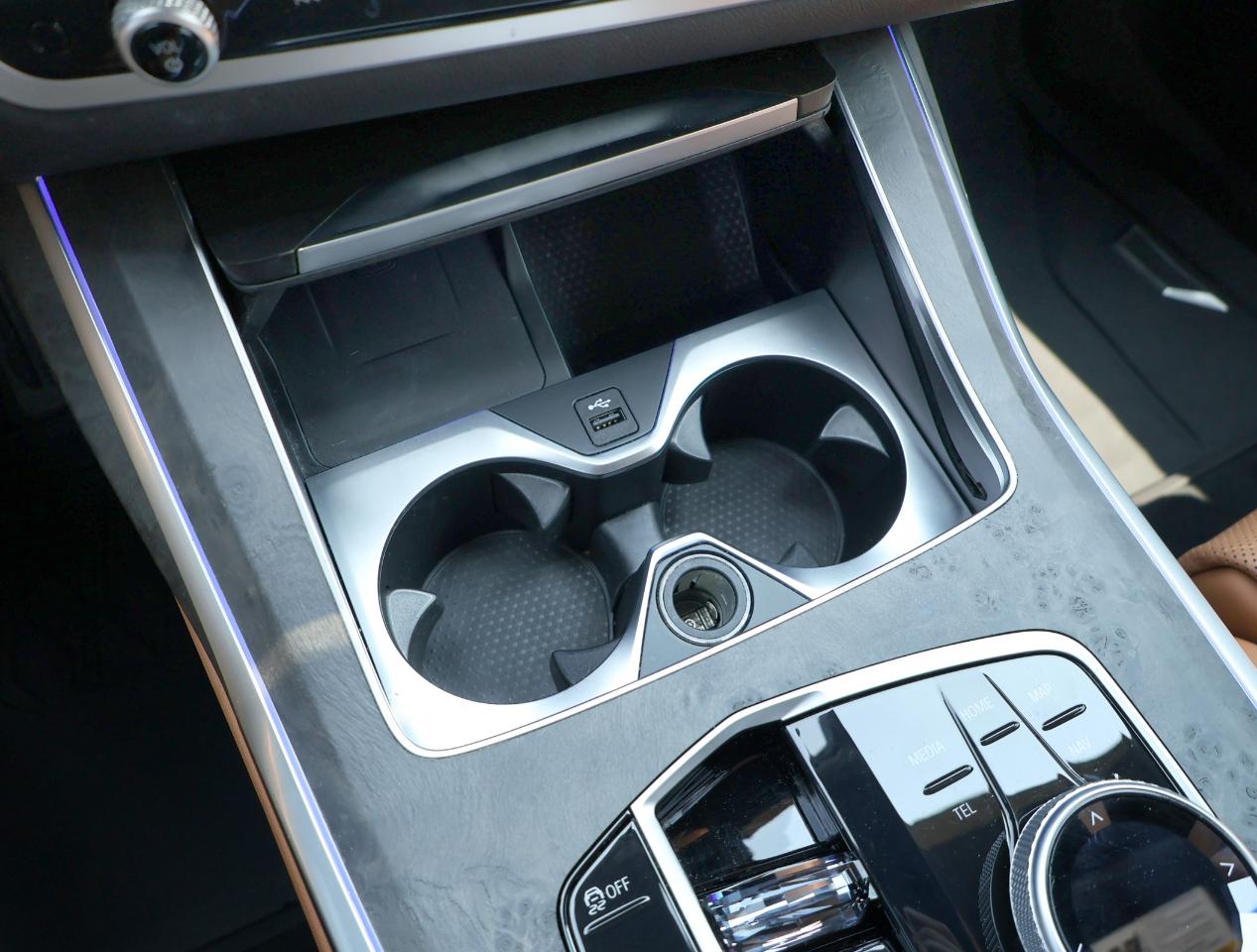 BMW X7  2024