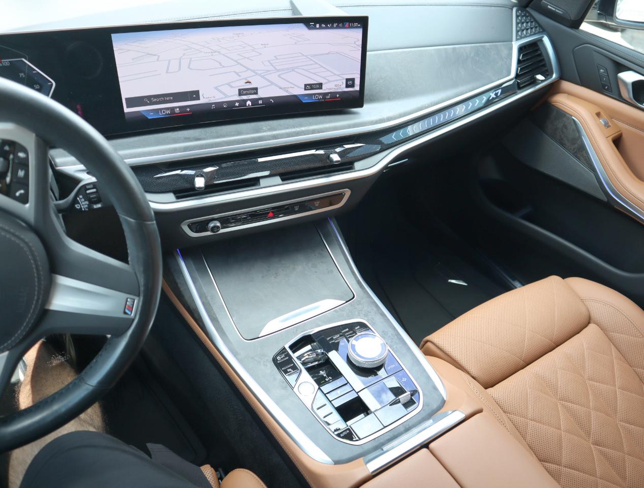 BMW X7  2024