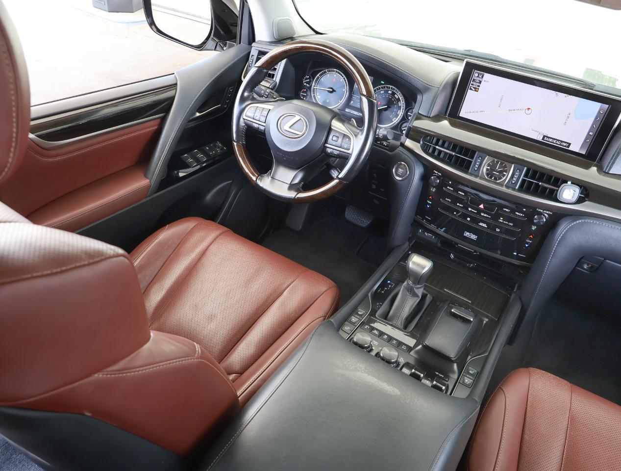 Lexus LX 570 4D SUV AWD w/3-Row 2016