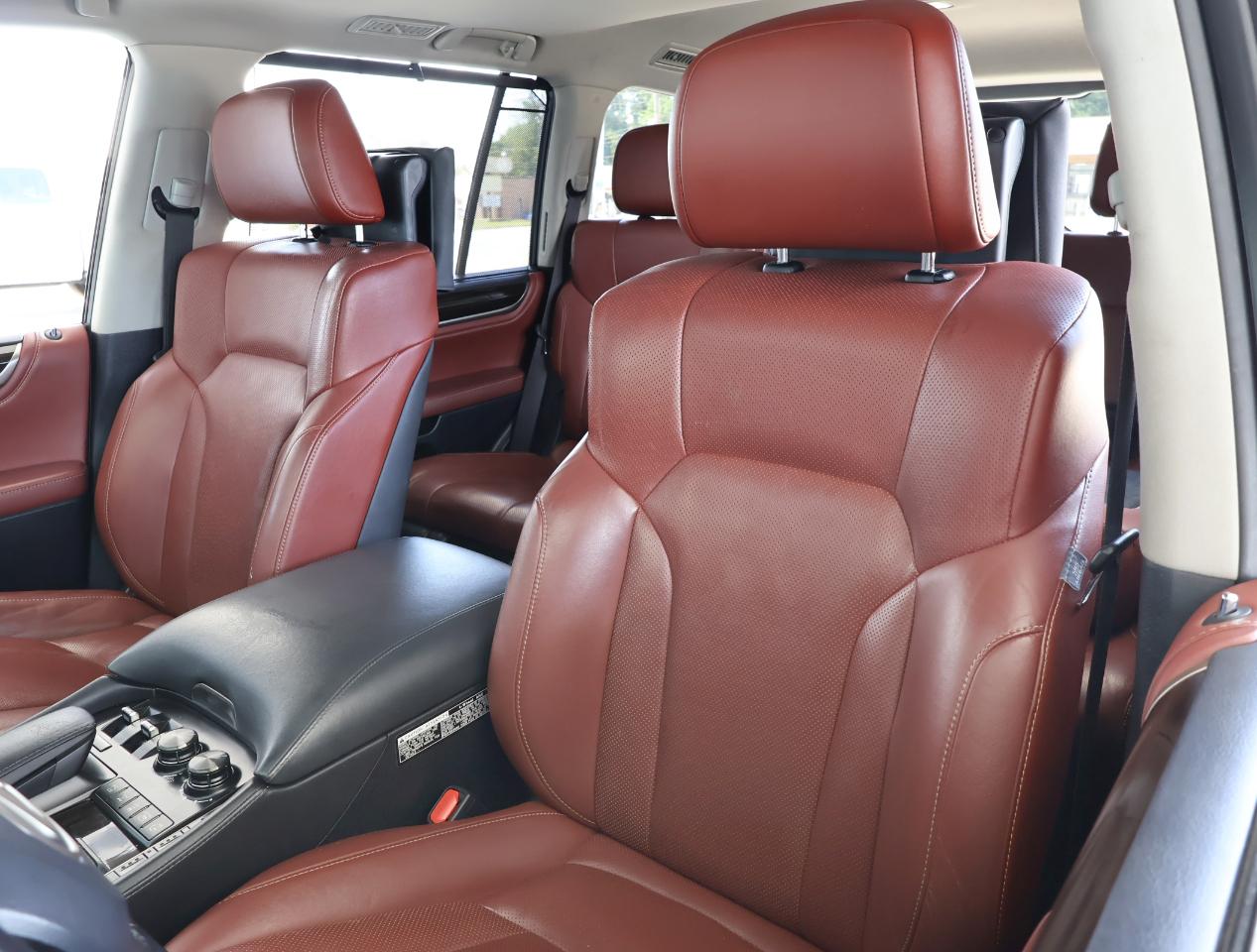 Lexus LX 570 4D SUV AWD w/3-Row 2016