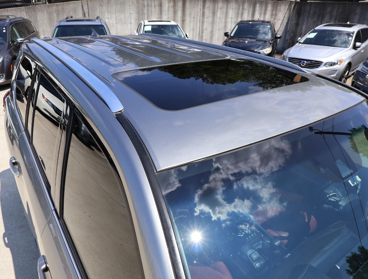 Lexus LX 570 4D SUV AWD w/3-Row 2016