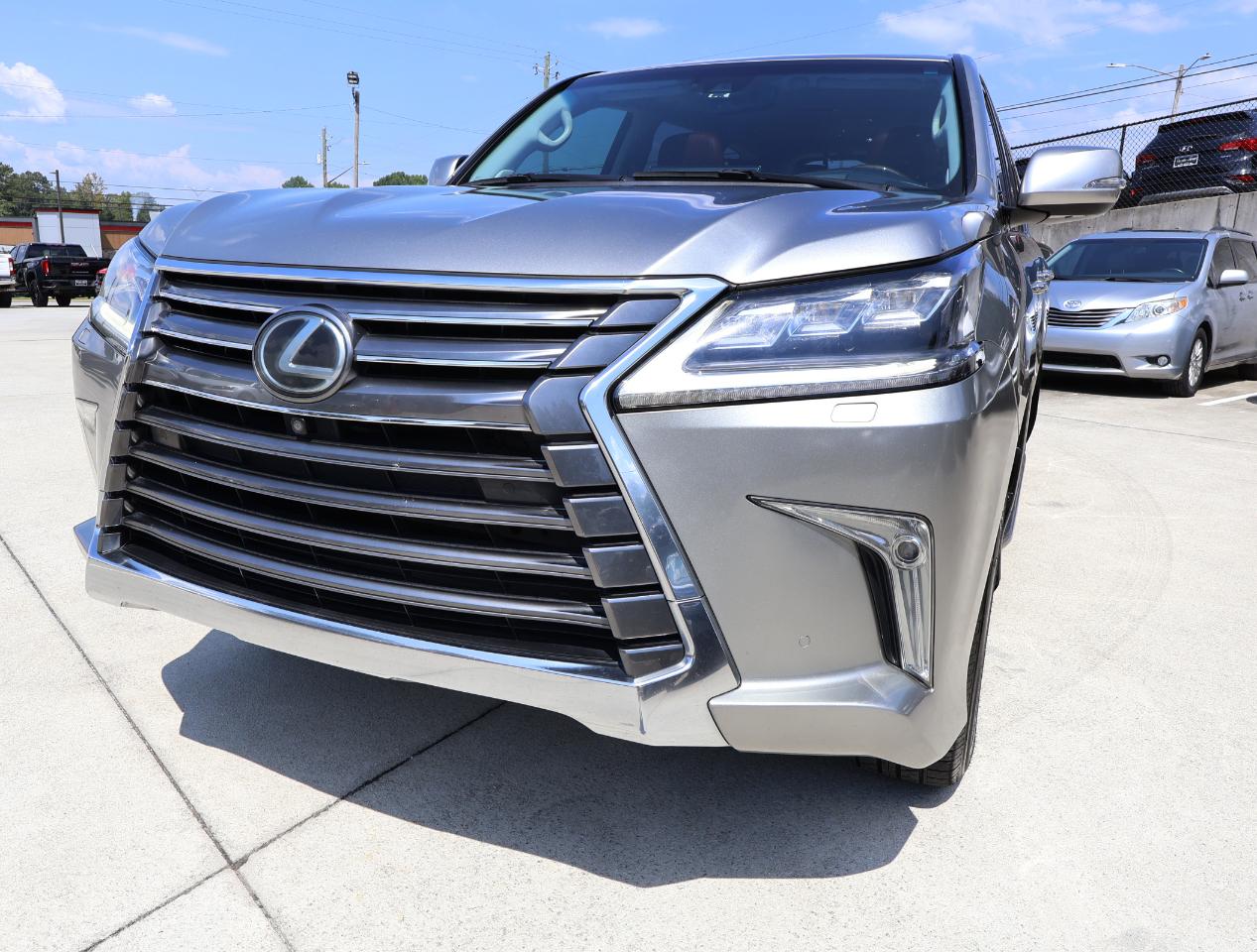 Lexus LX 570 4D SUV AWD w/3-Row 2016