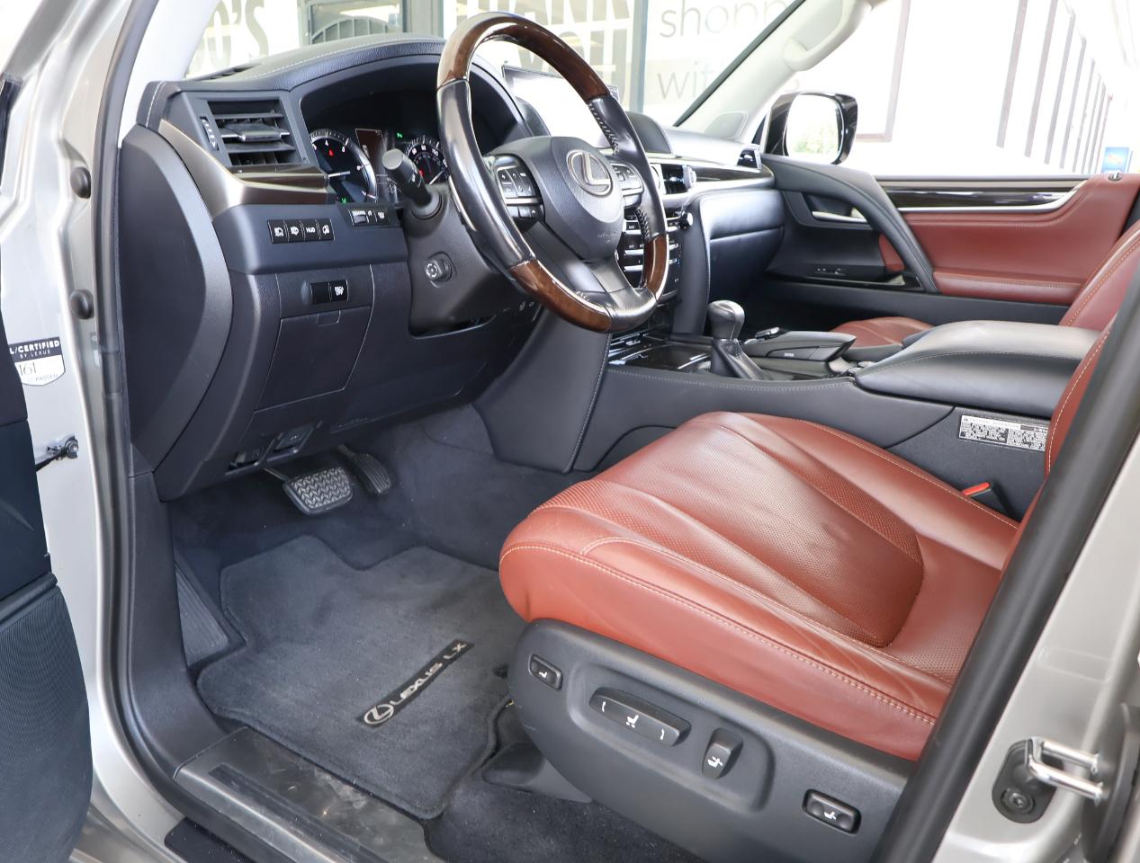 Lexus LX 570 4D SUV AWD w/3-Row 2016
