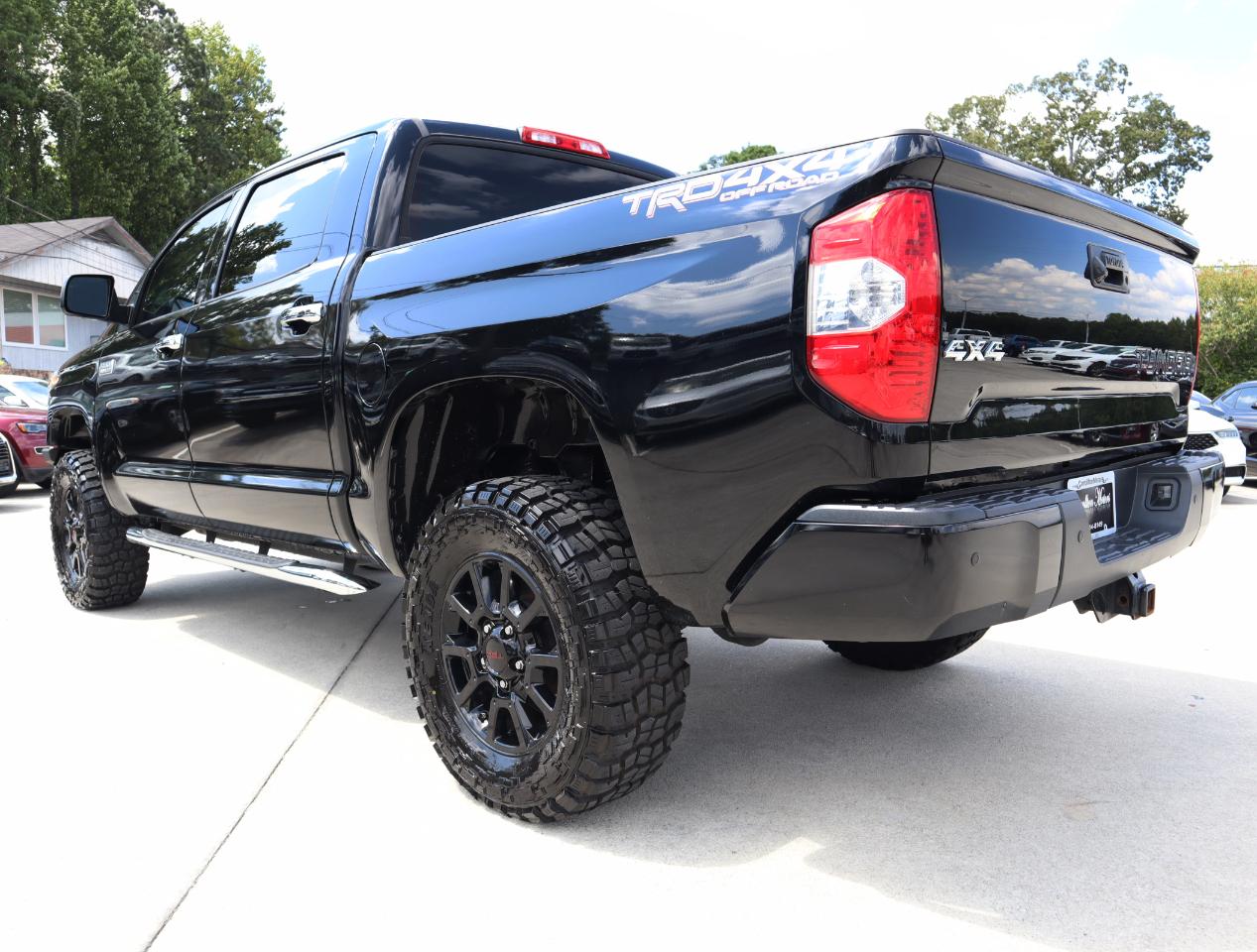 Toyota Tundra Platinum CrewMax 5.7L FFV 4WD 2018